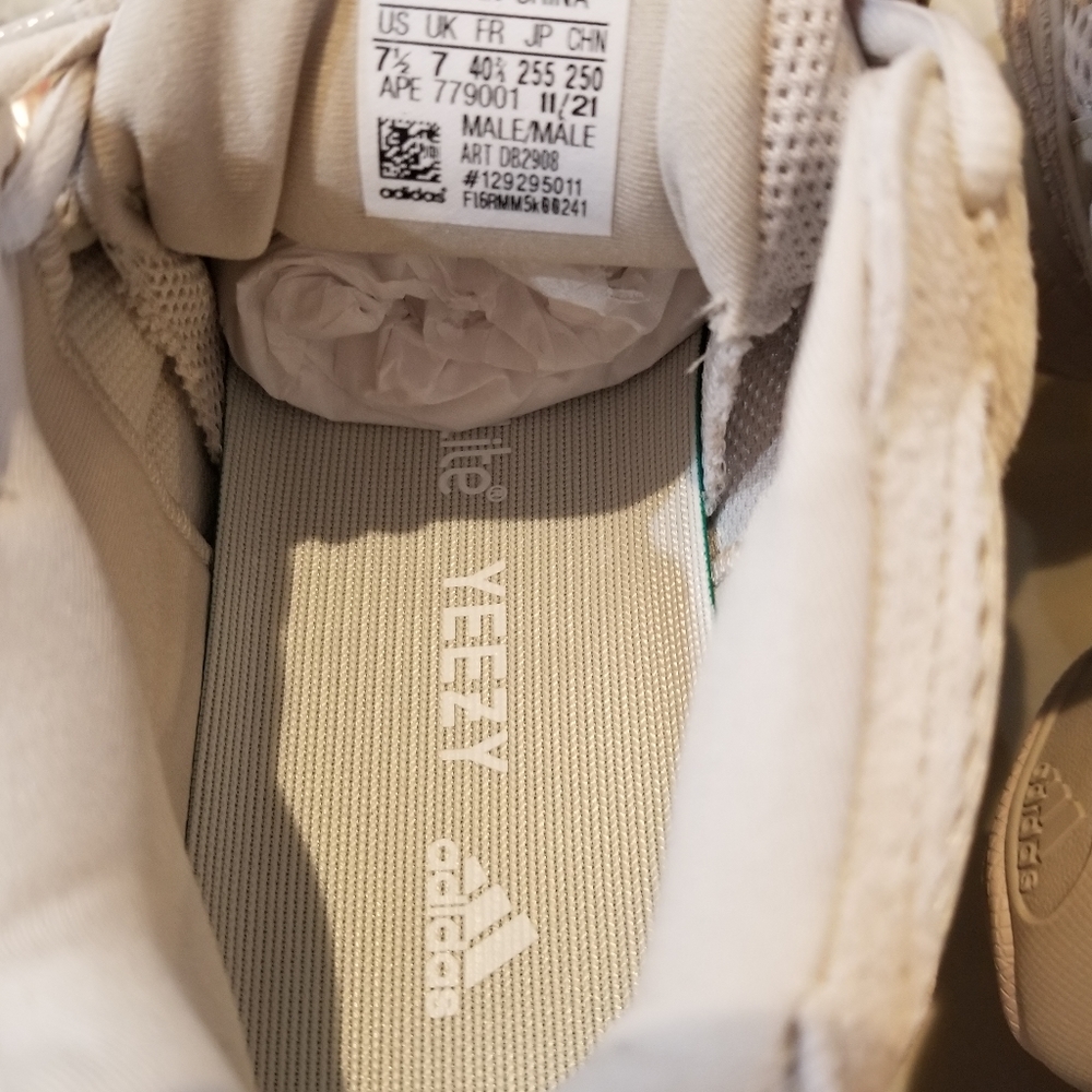 NEW YEEZY 500 BLUSH SIZE 7.5 SOLD OUT - Picture 5 of 8